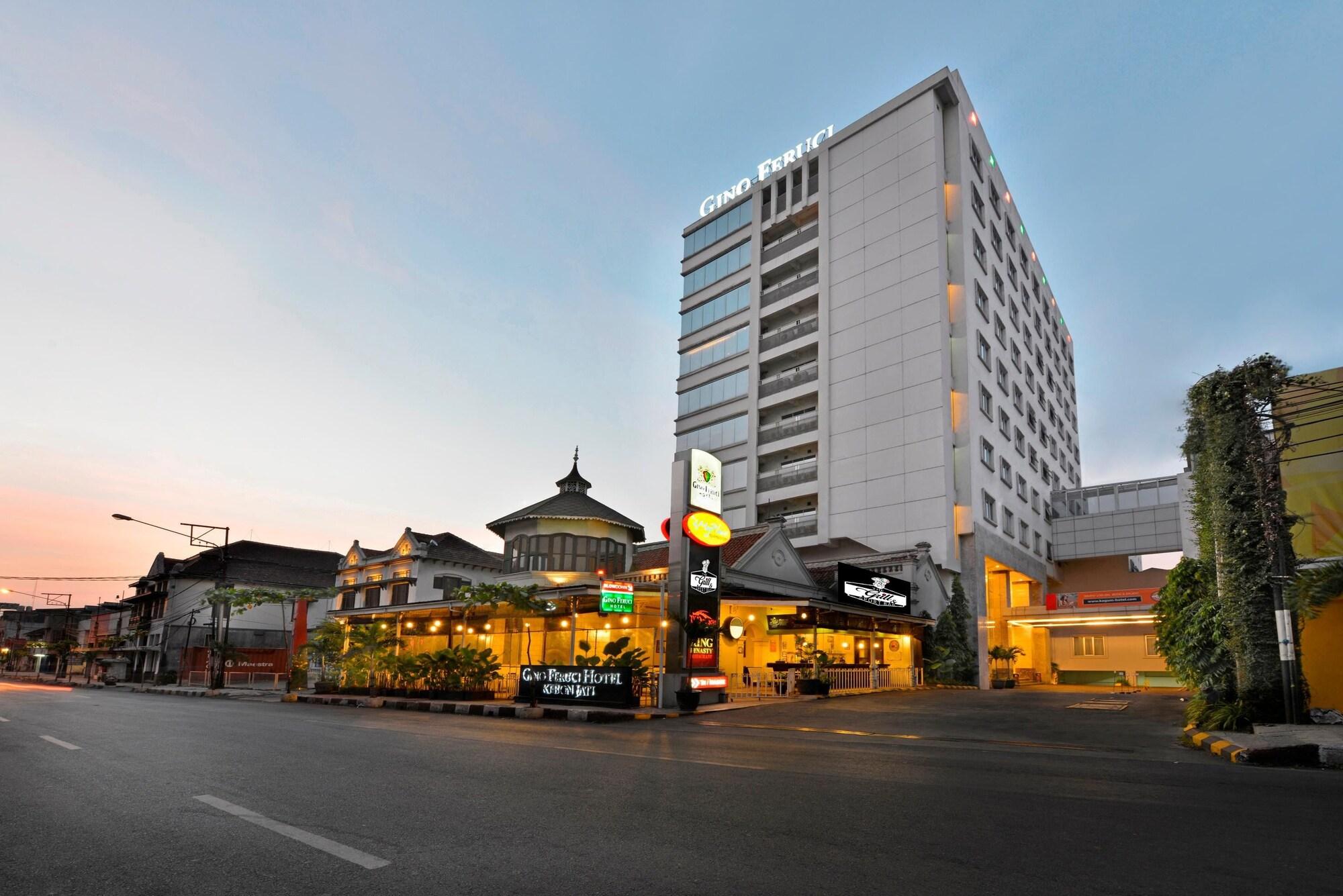 Gino Feruci Kebon Jati By Kagum Hotels Бандунг Екстериор снимка
