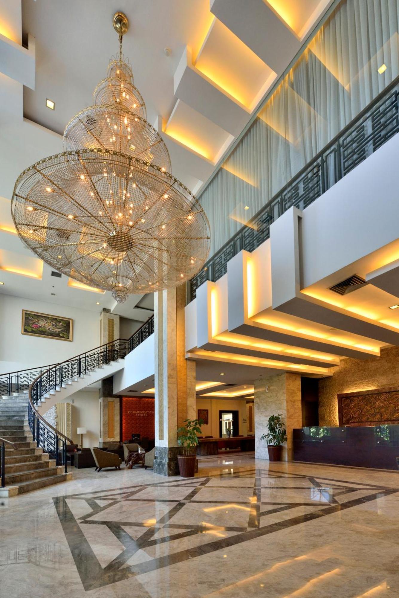 Gino Feruci Kebon Jati By Kagum Hotels Бандунг Екстериор снимка