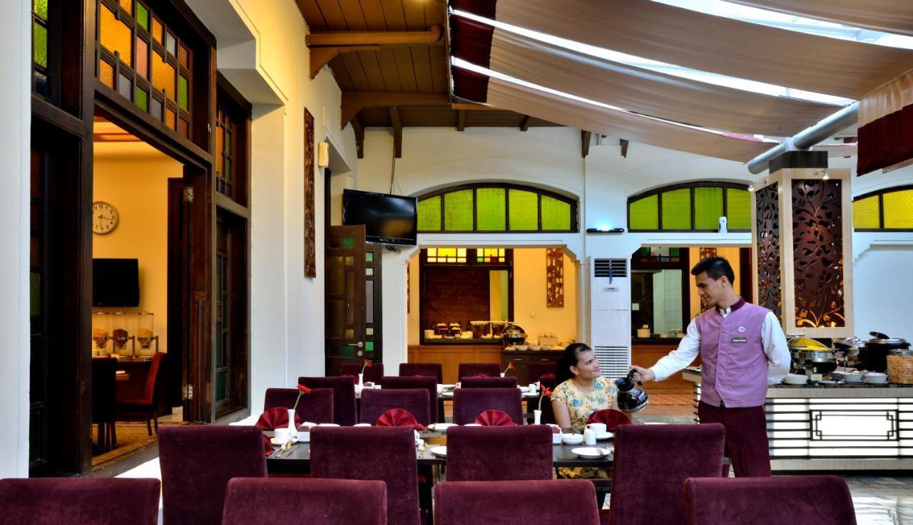 Gino Feruci Kebon Jati By Kagum Hotels Бандунг Екстериор снимка