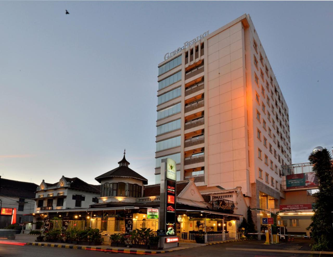Gino Feruci Kebon Jati By Kagum Hotels Бандунг Екстериор снимка